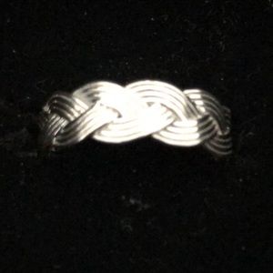 Celtic weave ring sz10